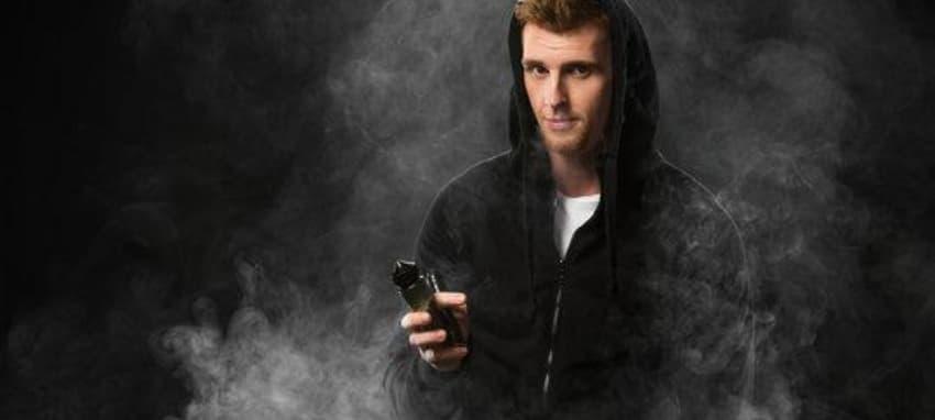 e-dym przewodnik 2025 — e-dym odpowiada ile jest smaków i które warto wypróbować